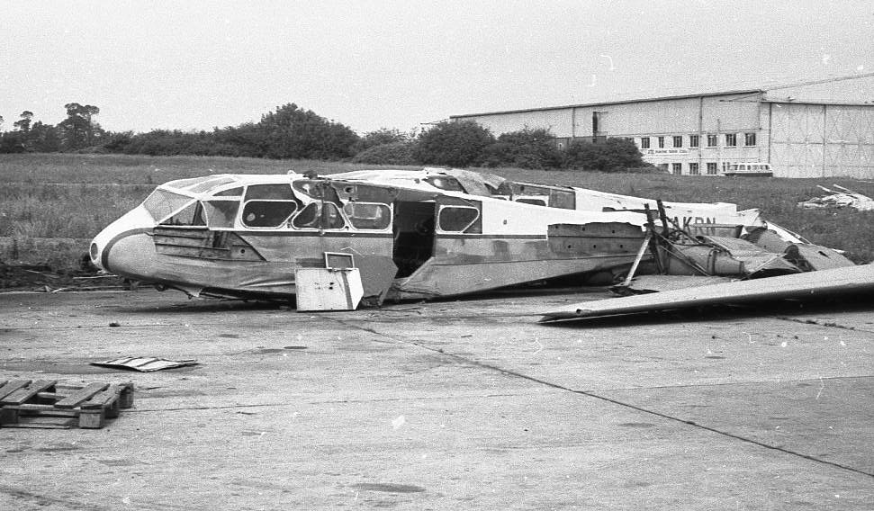 Dragon Rapide G-AKRN Southend 1972