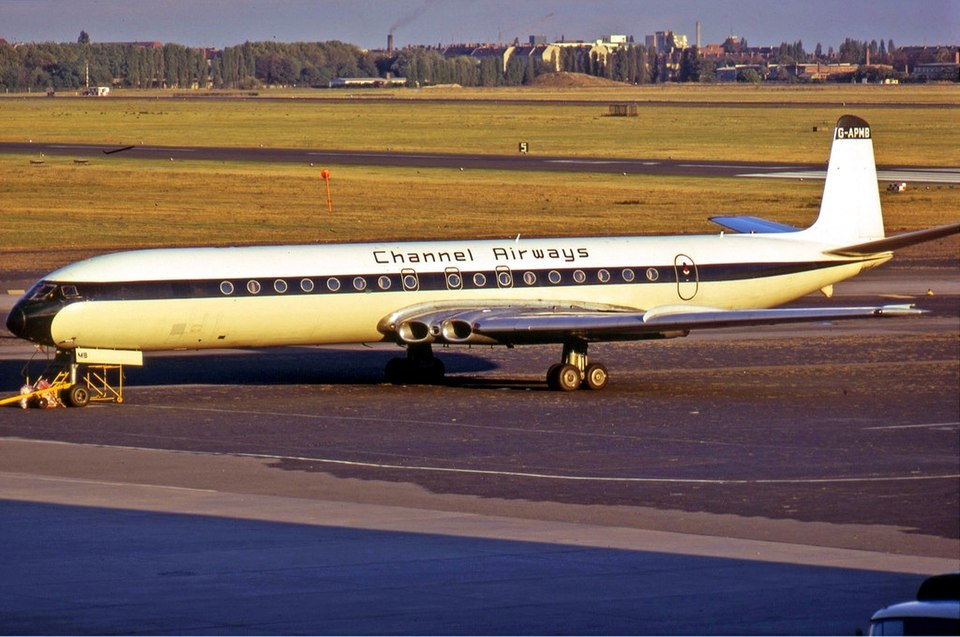 Channel Airways Comet G-APMB Berlin September 1971