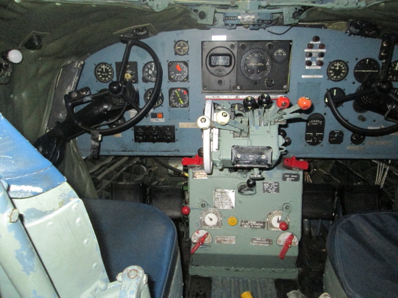 6832 SAAF Dakota Ysterplaat KG443 Museum